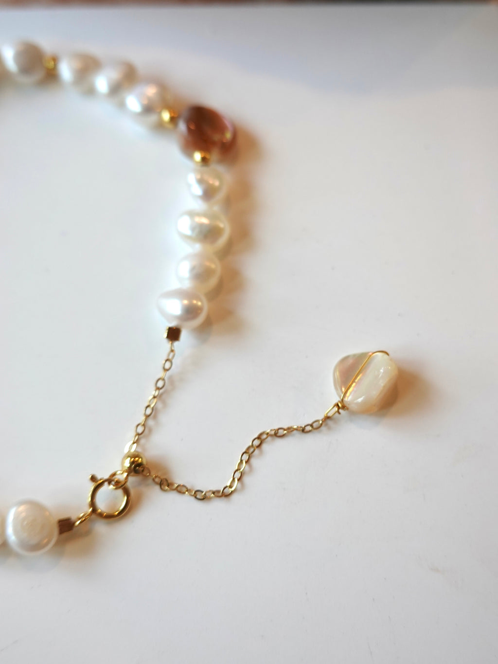 Gleam Penguin Shell & Pearl Bracelet