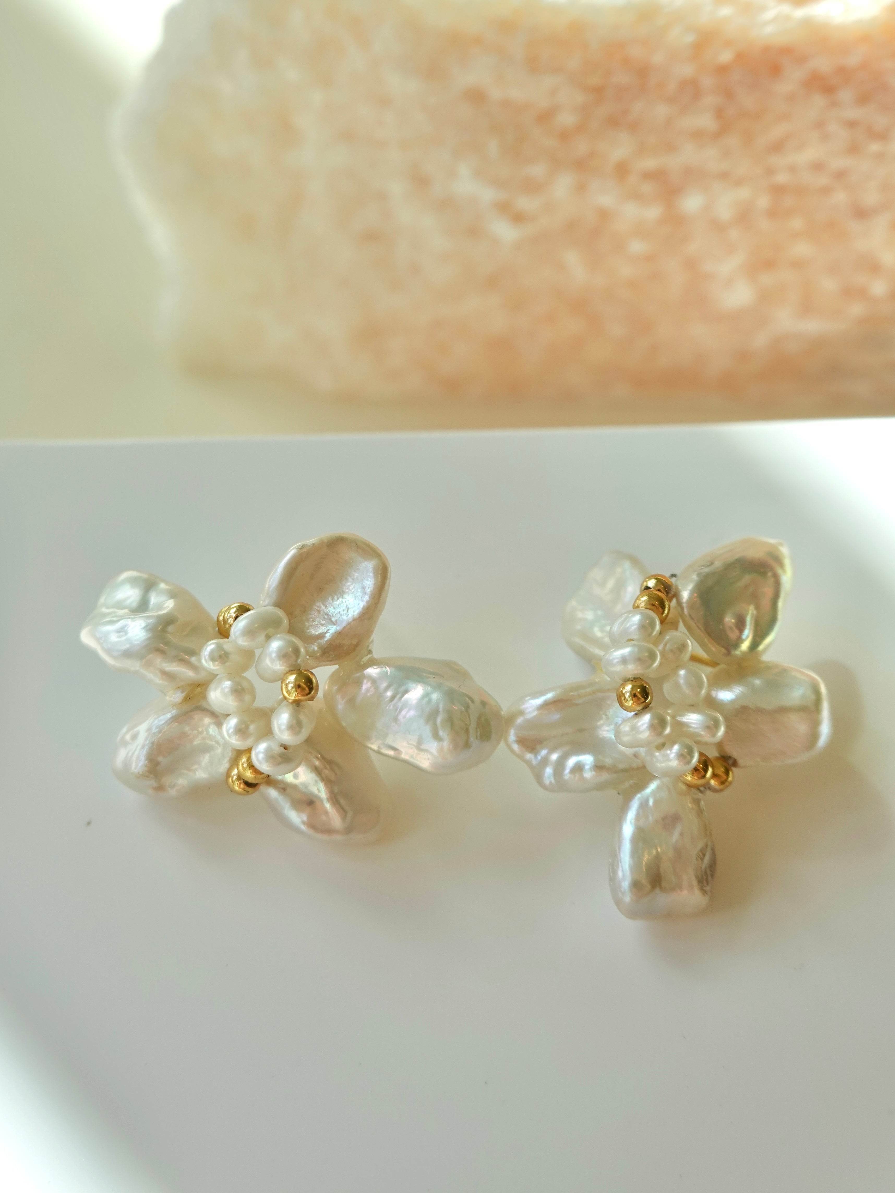 Icon Petal Pearl Earrings