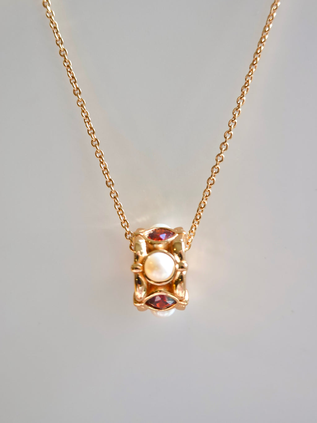 Lattice Pearl Pendant Necklace