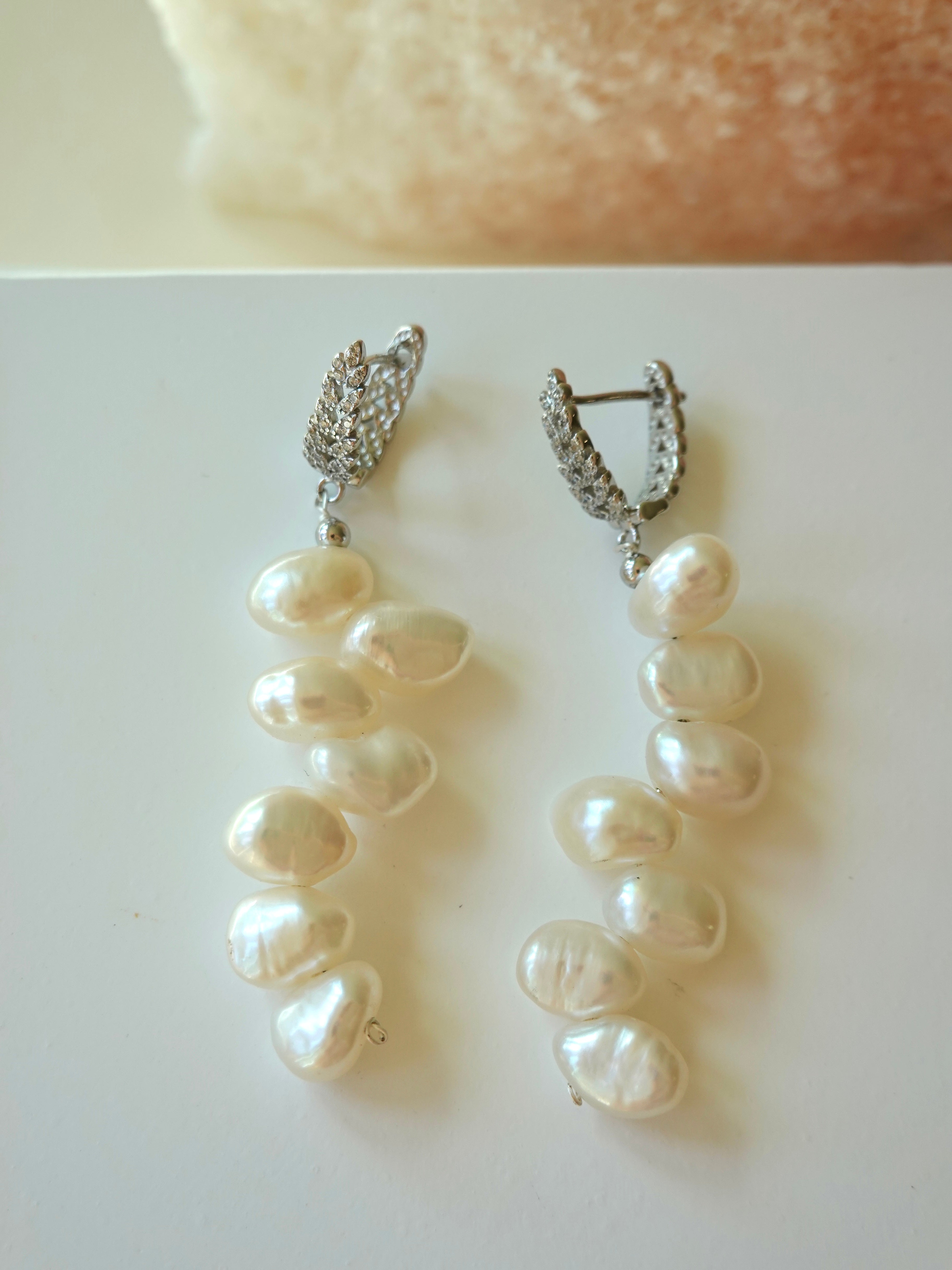 Feather Zigzag Pearl Earrings