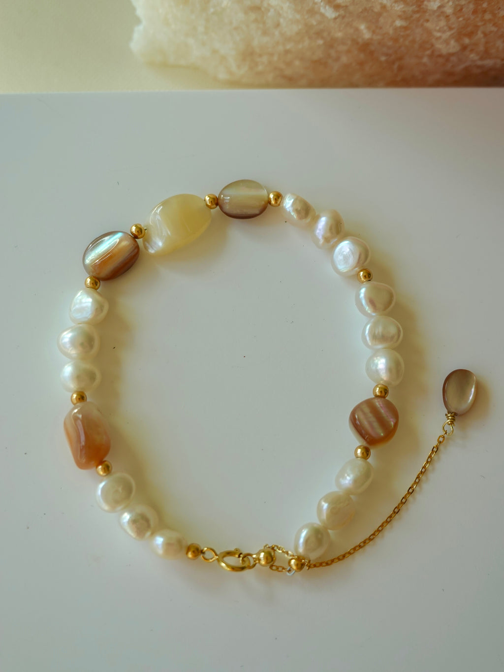 Gleam Penguin Shell & Pearl Bracelet