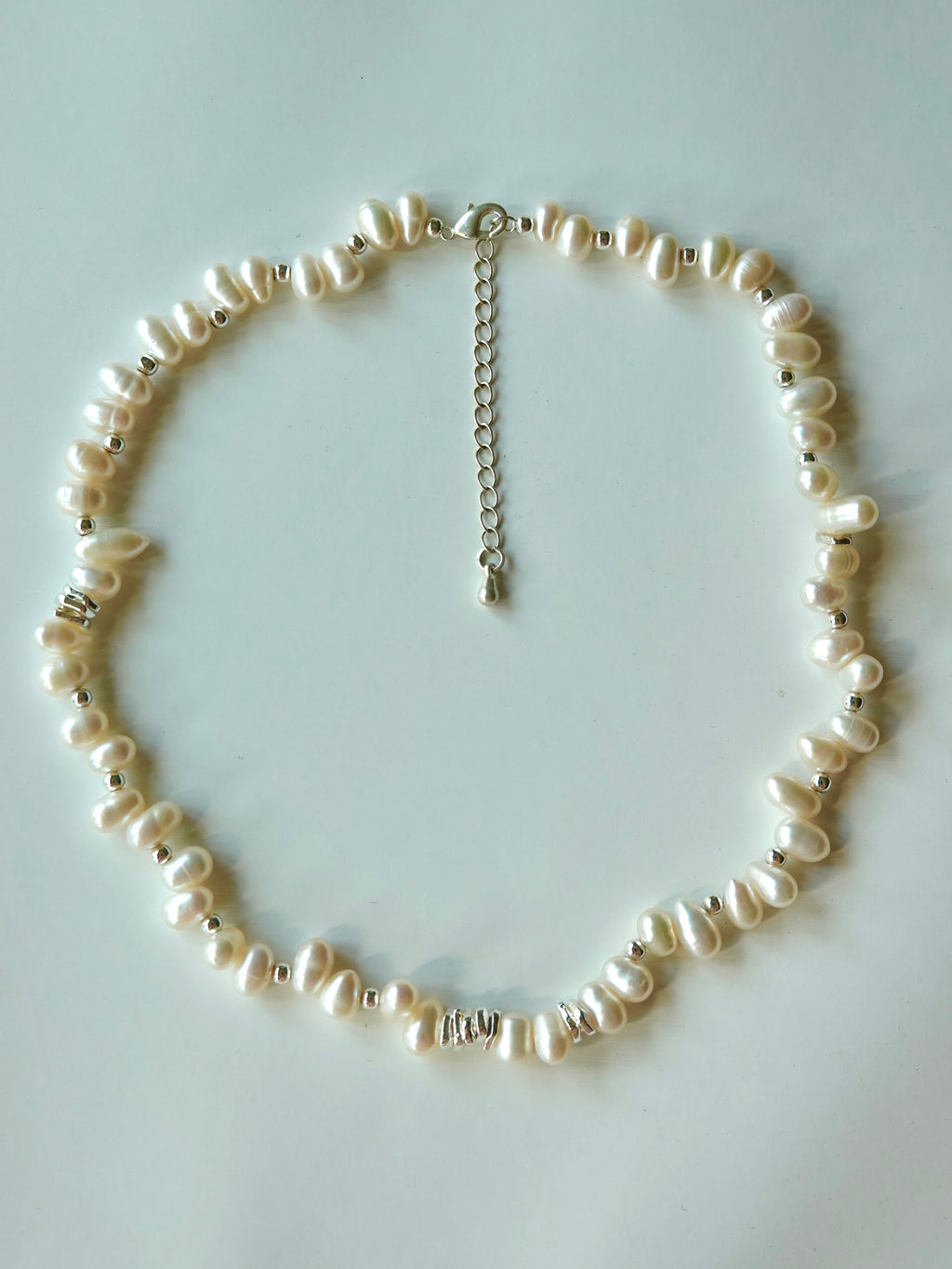 Stagger Pearl Necklace