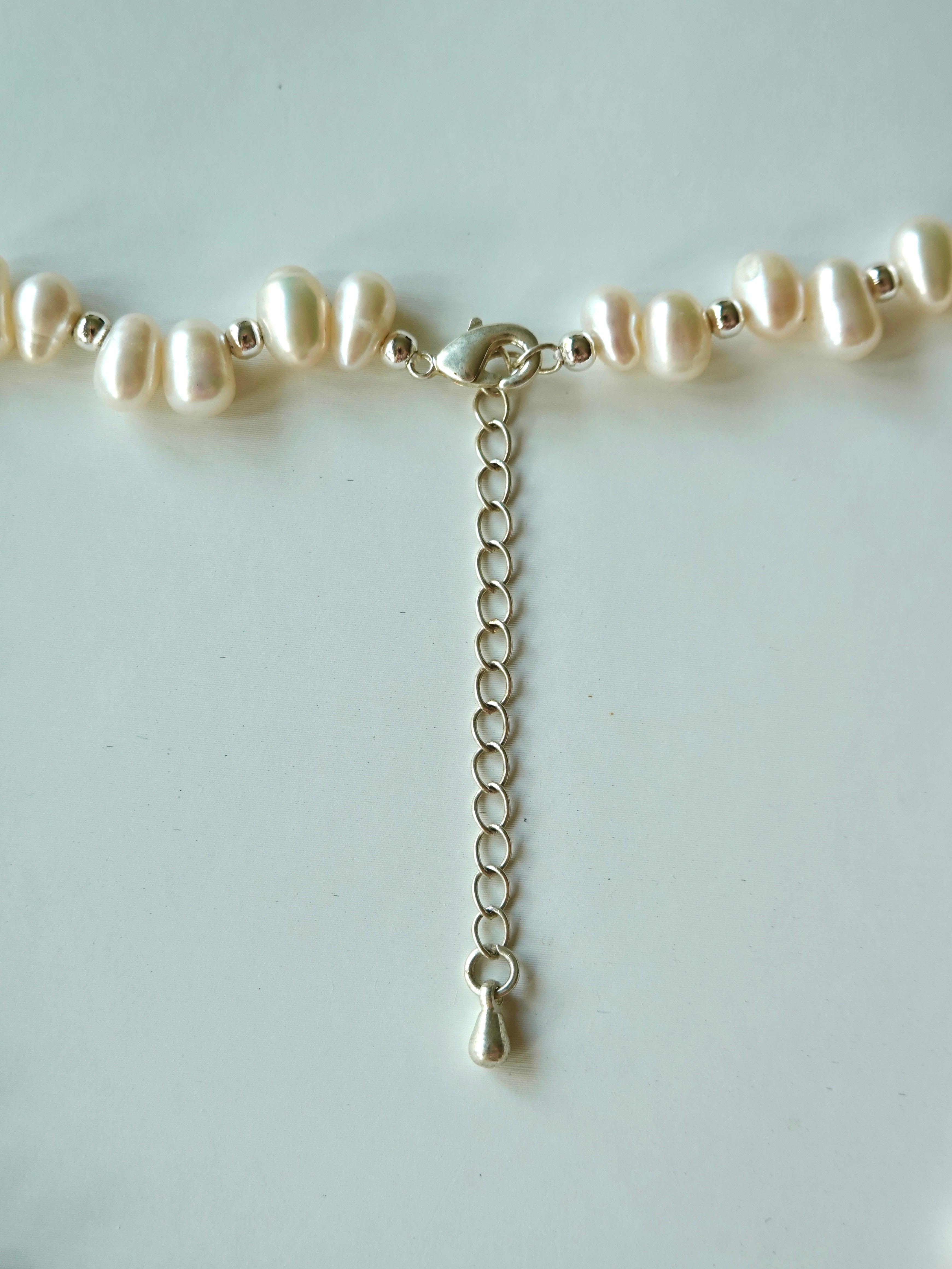 Stagger Pearl Necklace