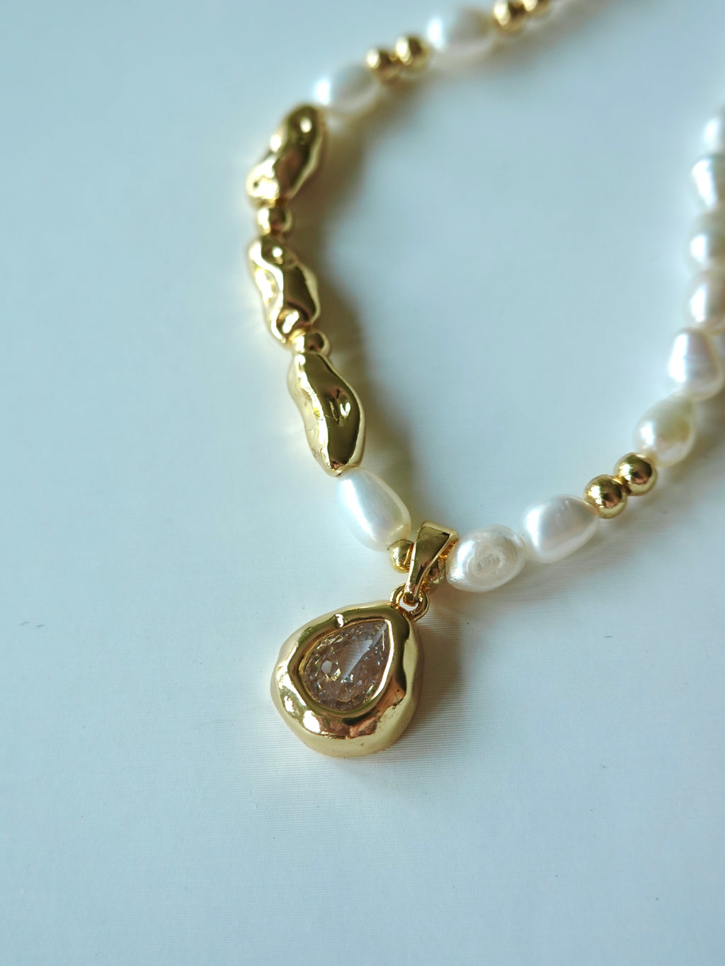 Droplet Accent Pearl Necklace