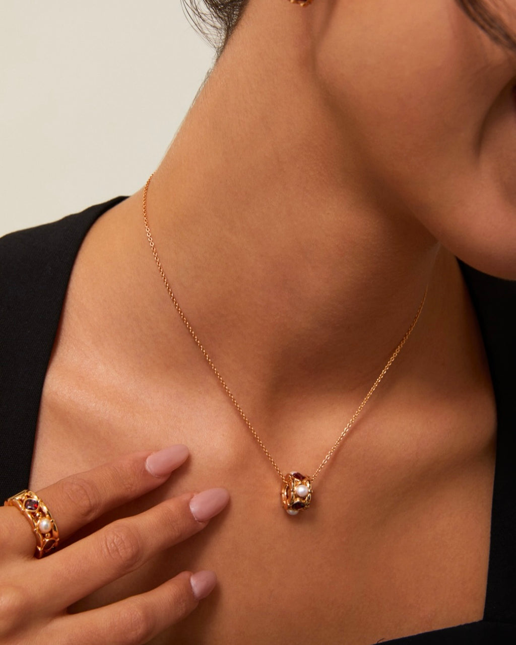 Lattice Pearl Pendant Necklace